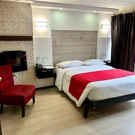 Hotel Imperial Ambato Εξωτερικό φωτογραφία
