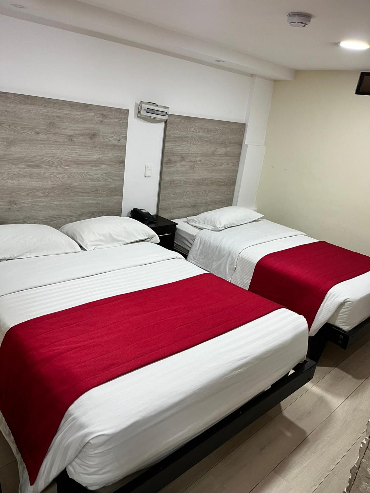 Hotel Imperial Ambato Εξωτερικό φωτογραφία