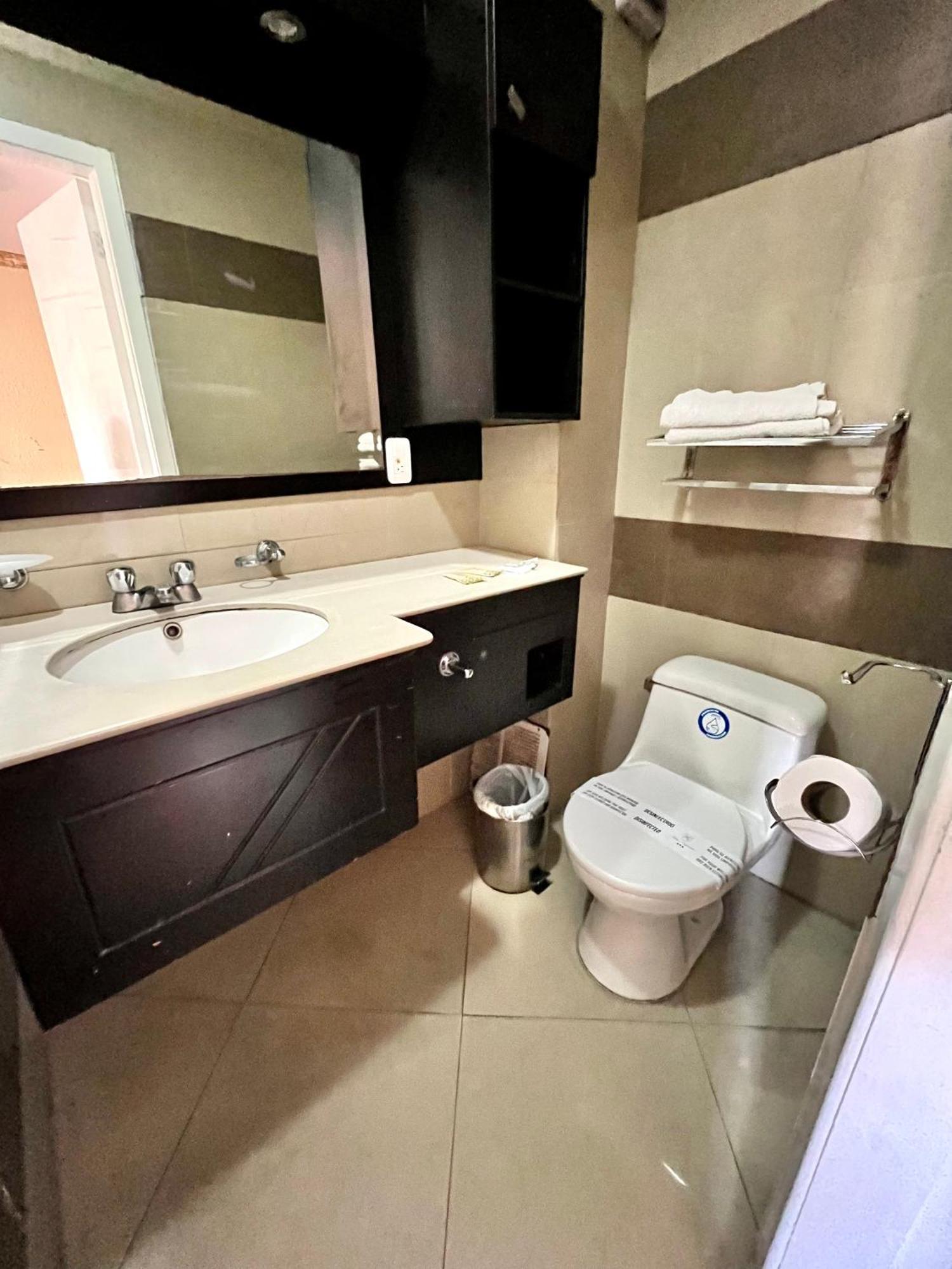 Hotel Imperial Ambato Εξωτερικό φωτογραφία
